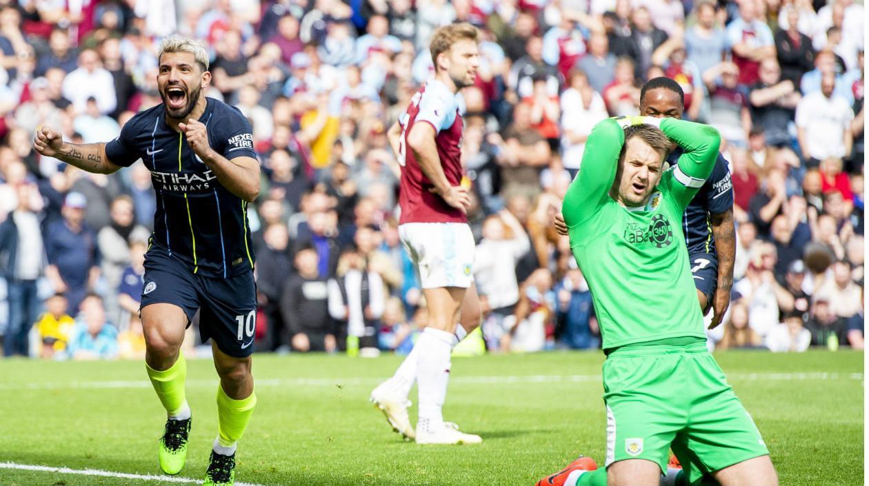 Sergio Agüero celebra el gol del triunfo. 
