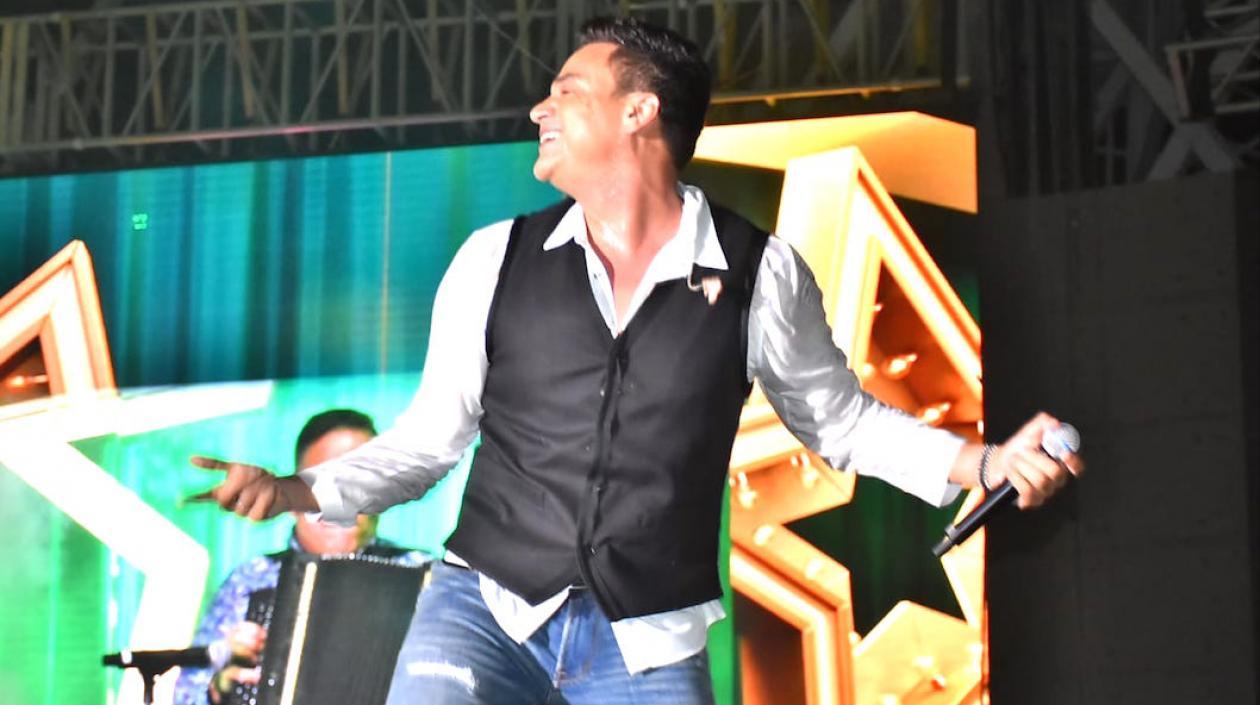 Silvestre Dangond, en plena actuación.