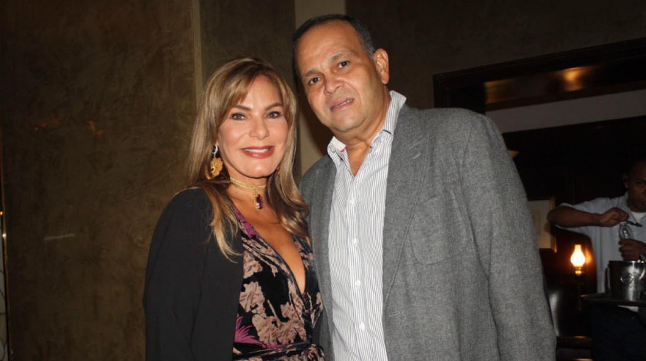 La exmiss Colombia María Mónica Urbina y su esposo José 'El Ñeñe' Hernández.
