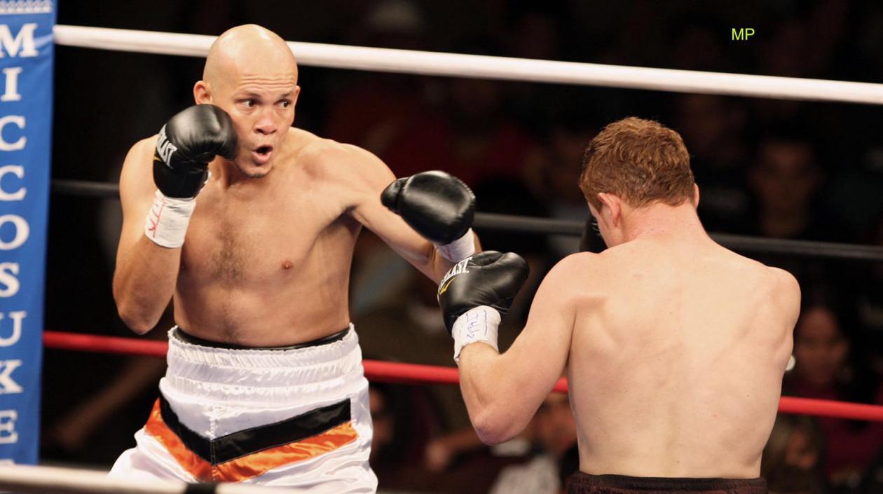 Raúl Pinzón y Saúl 'Canelo' Álvarez. 