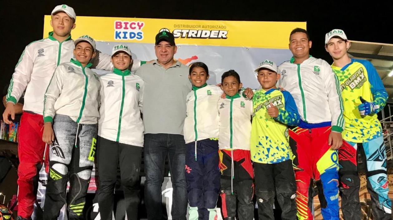 Integrantes del Team Barranquilla, que subieron al podio. 