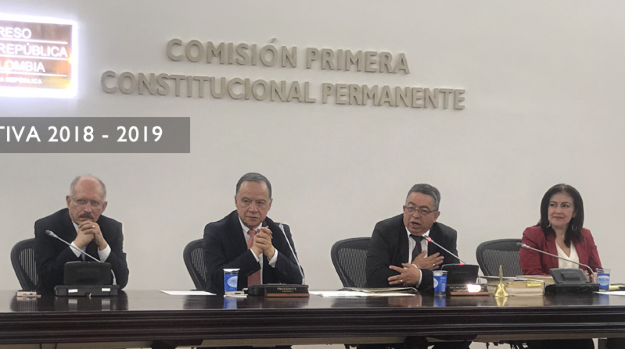 Sesión de la Comisión Primera del Senado