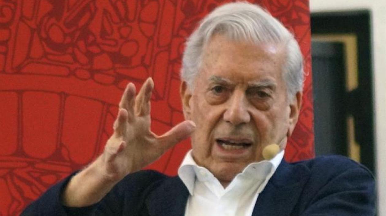 El escritor Mario Vargas Llosa.