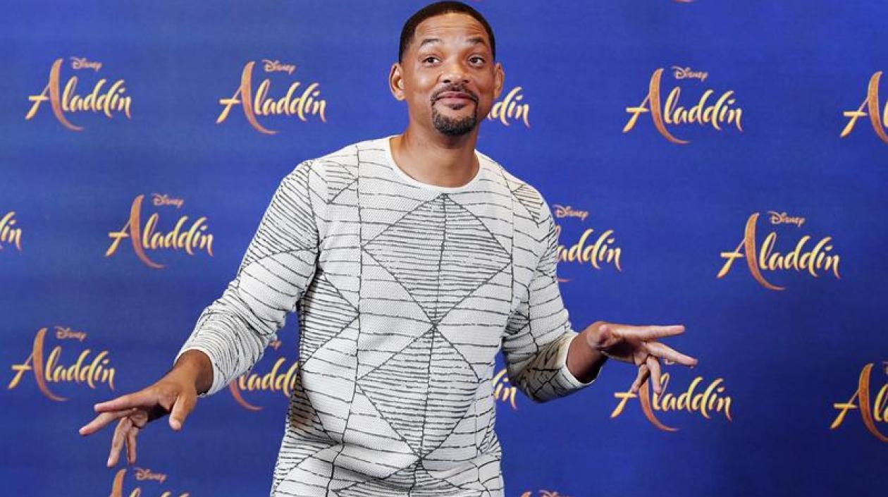 El actor que encarna al genio azul de Aladdín, Will Smith.