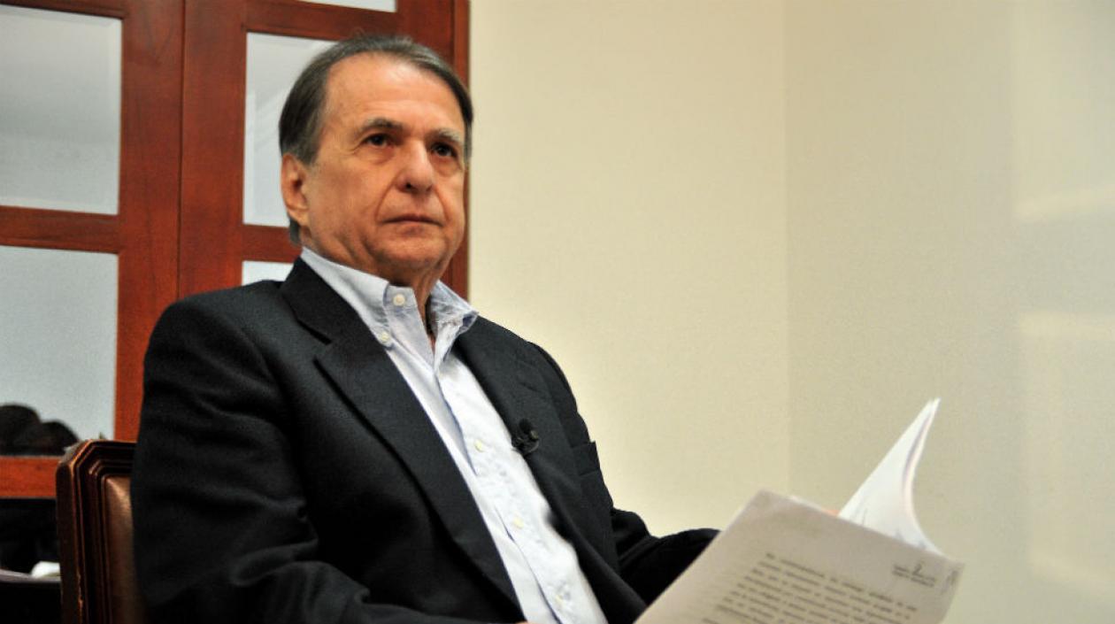 Alberto Santofimio Botero.