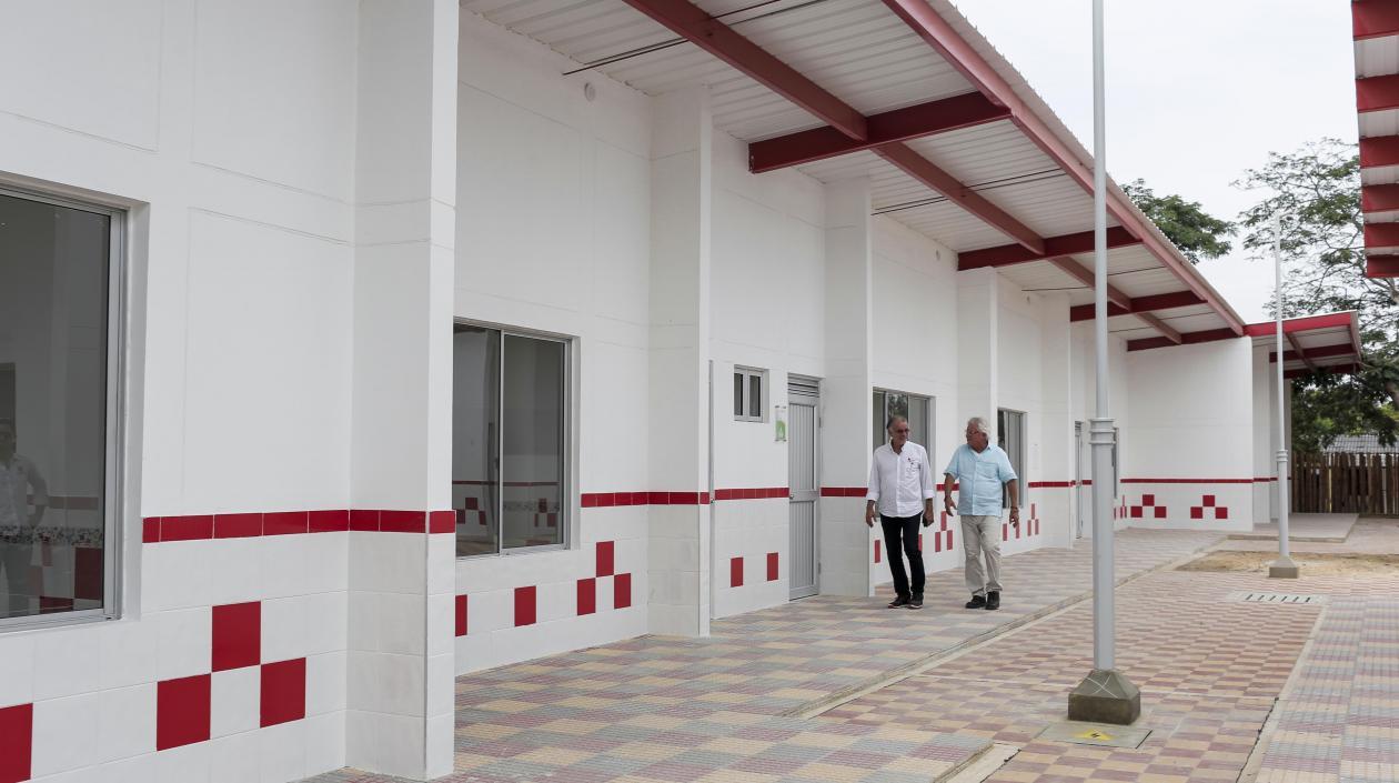 El Gobernador y el Alcalde de Soledad visitan el CDI de La Candelaria.