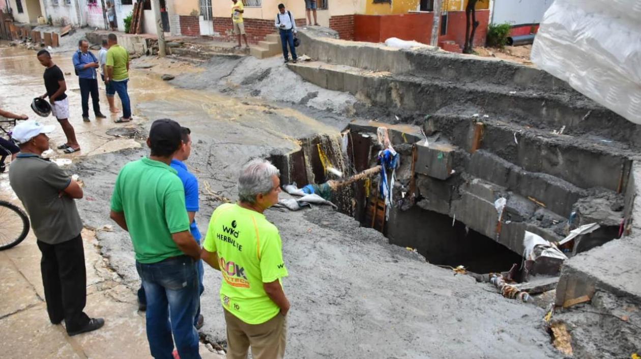 El hueco donde cayó la Van.
