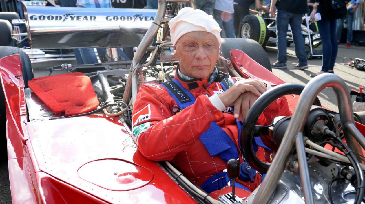 El campeón de F1 en tres ocasiones será enterrado con un mono de competencia.