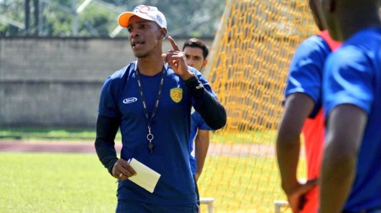 El técnico Luis Amaranto Perea.