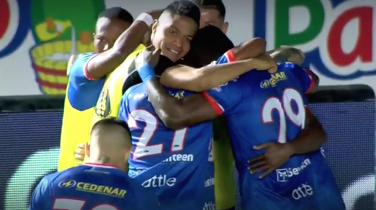 Jugadores del Pasto celebrando el gol de Andrey Estupiñán.