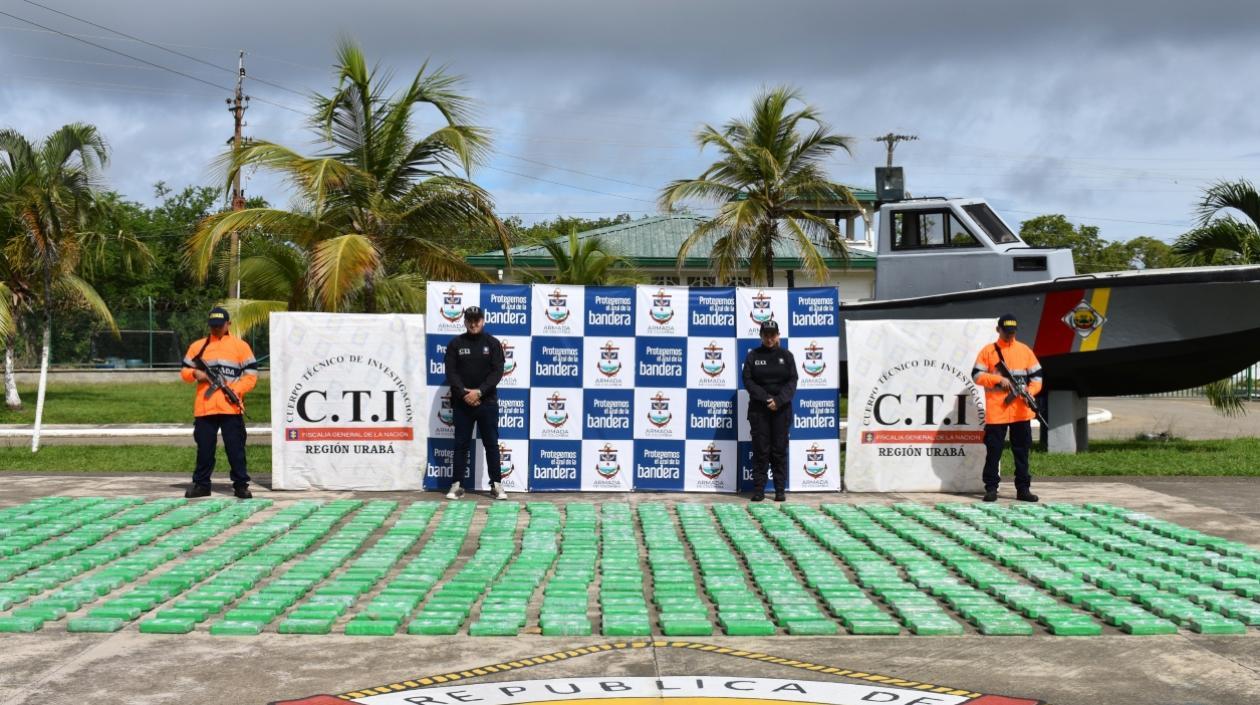 Cocaína incautada por la Armada Nacional.