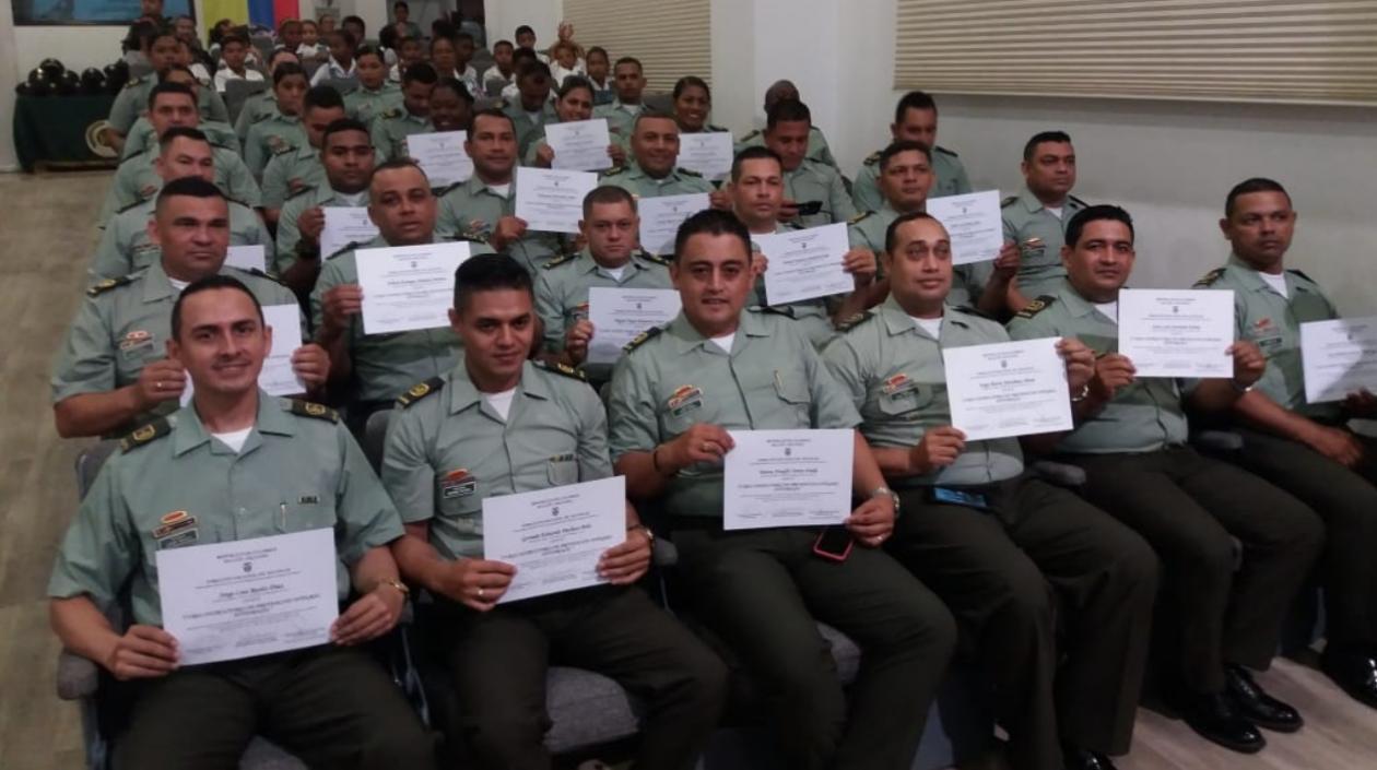 Policías graduados.
