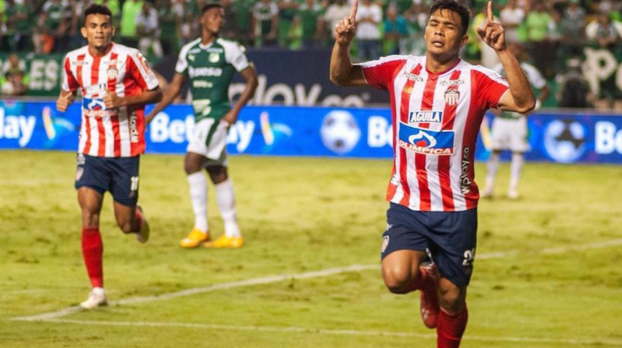Teófilo Gutiérrez comandaría el ataque de Junior. 