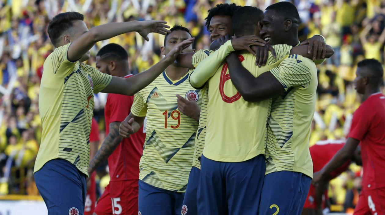William Tesillo celebra el primer gol del partido. 