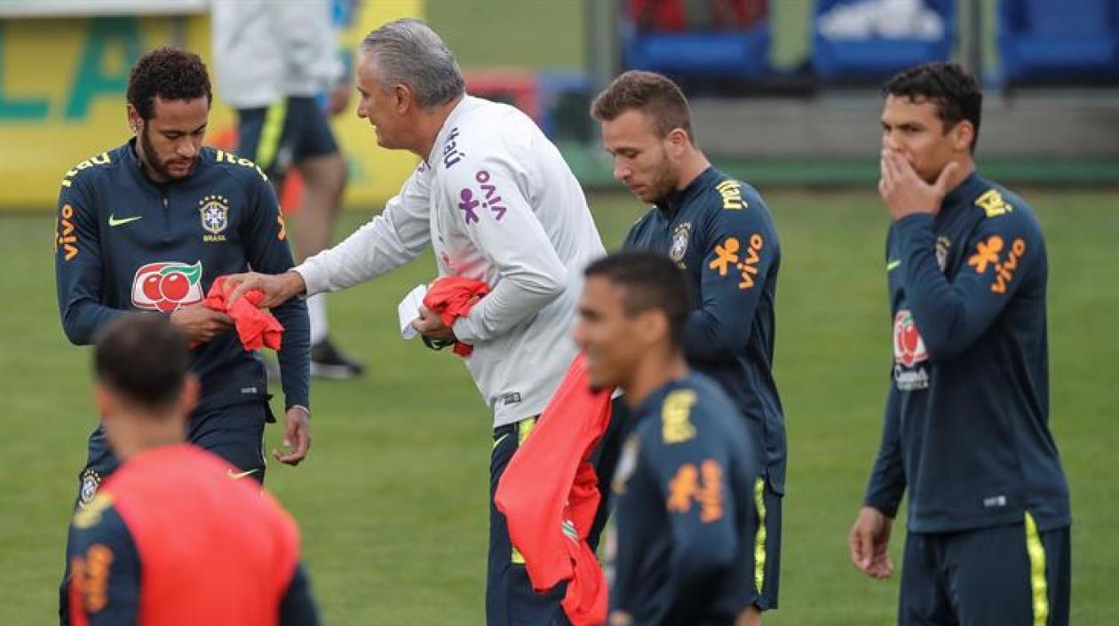 Neymar y Tite.