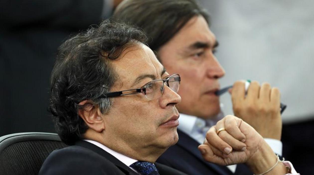 El senador Gustavo Petro.