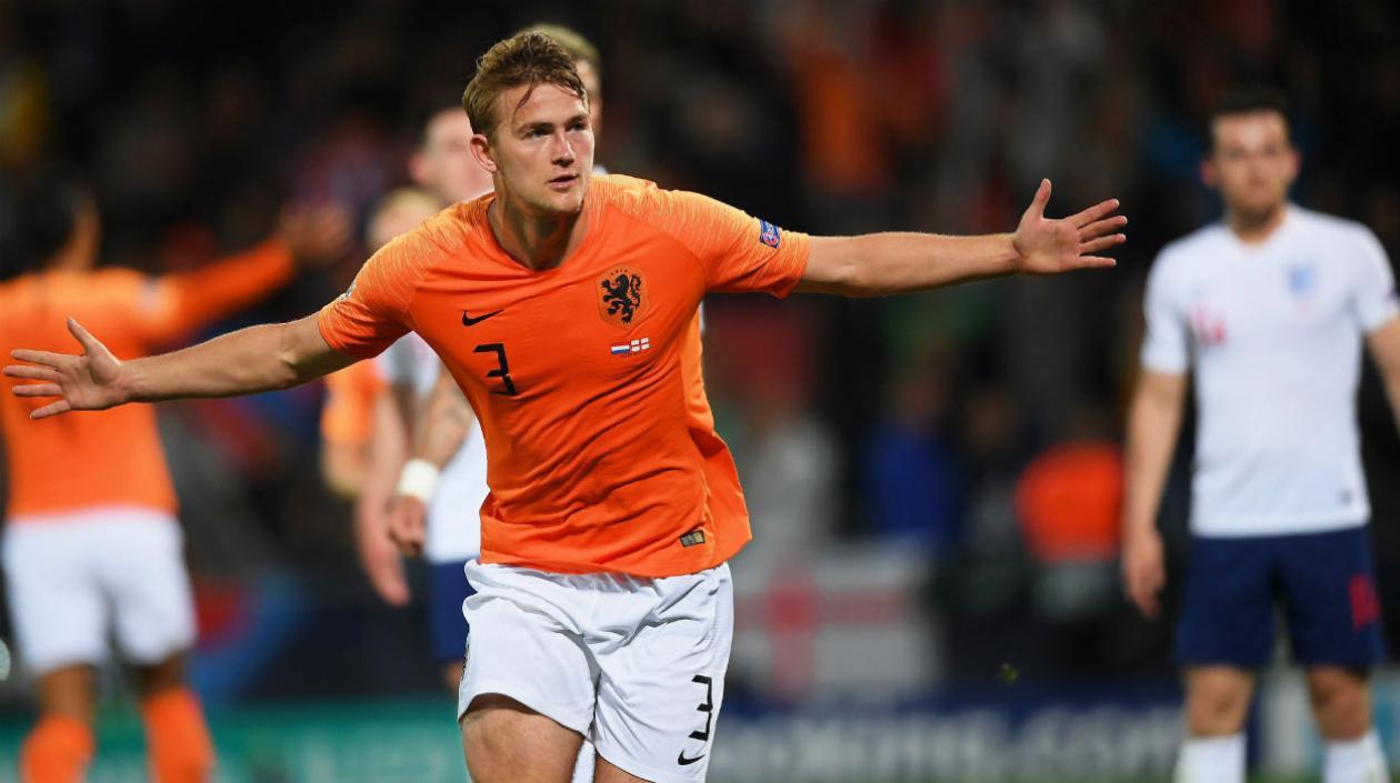  Matthijs de Ligt celebra tras anotar el empate ante Inglaterra. 