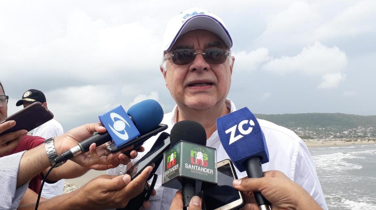  Guillermo Peña, gerente de la empresa Triple A.