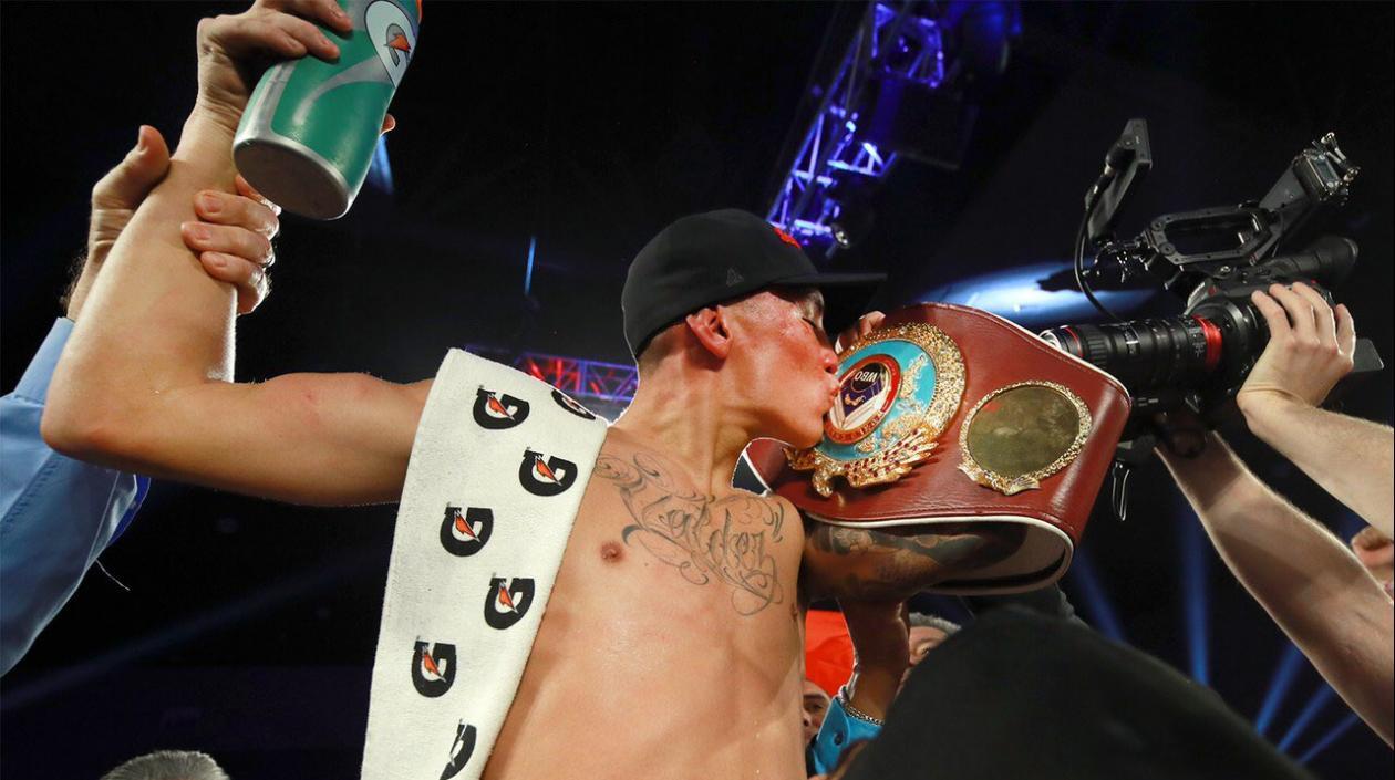 Óscar Valdez, boxeador mexicano. 