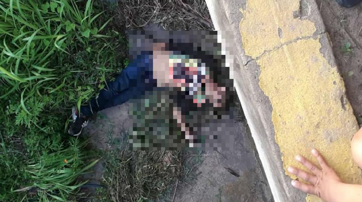 Alejandro César Barrios Redondo, de 41 años, murió al caer de un puente.