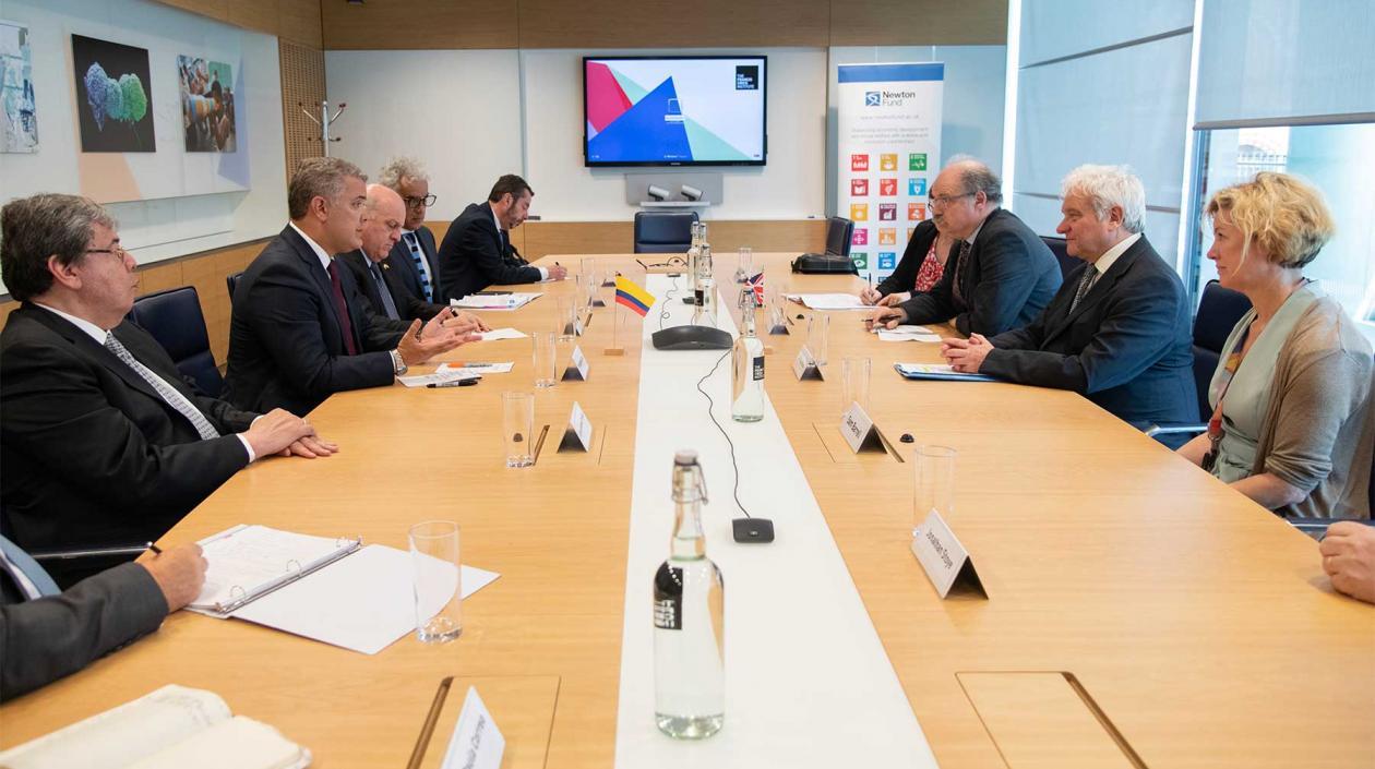 El Presidente Iván Duque y su visita al Instituto Francis Crick.