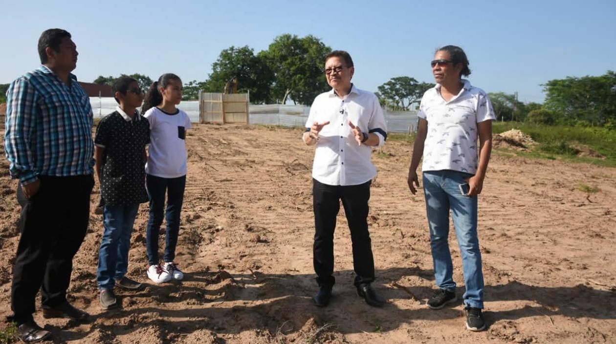 Rector de la Universidad del Atlántico inspecciona predios en Sabanalarga
