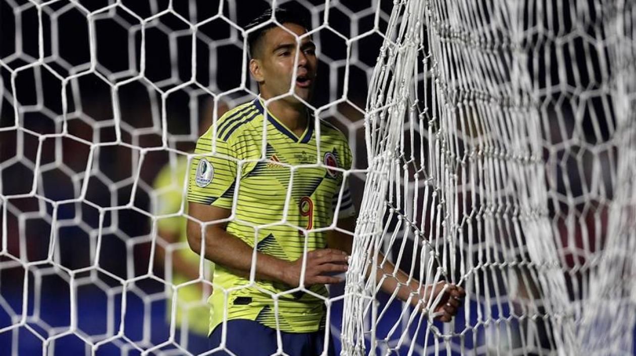 El lamento de Falcao en una jugada de gol.