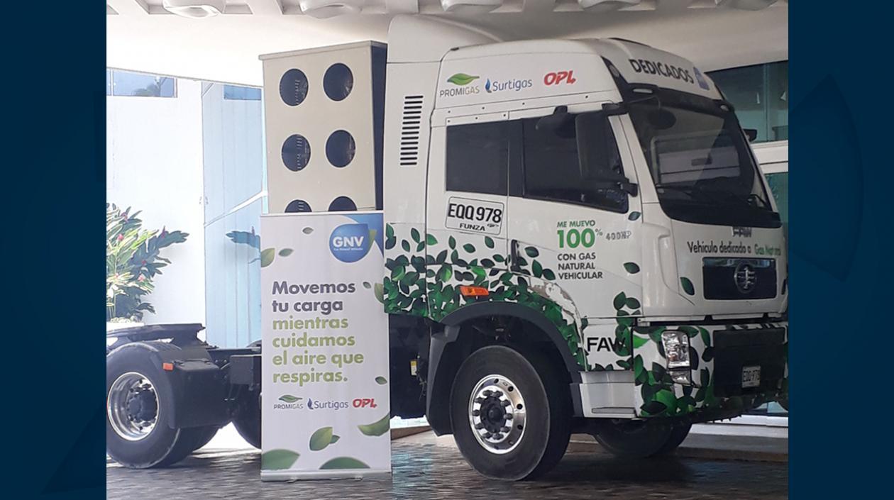 Exhibición de tractocamión 100%GNV