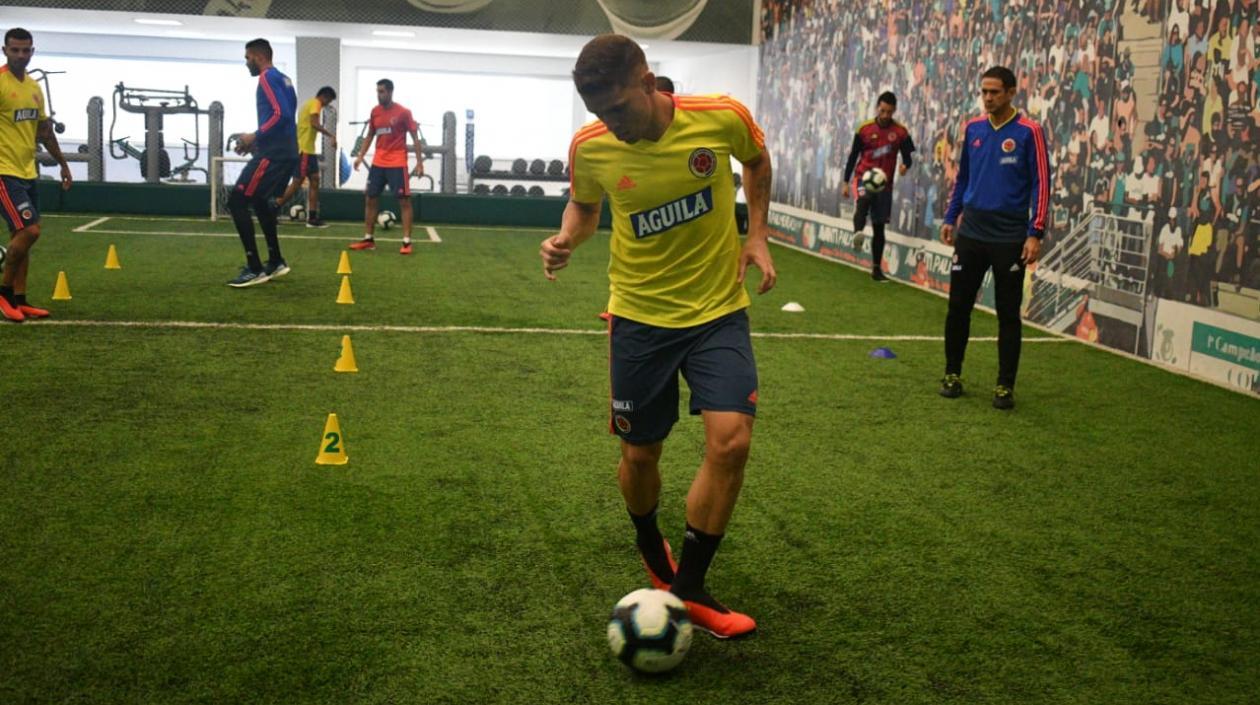 El volante Gustavo Cuellar.