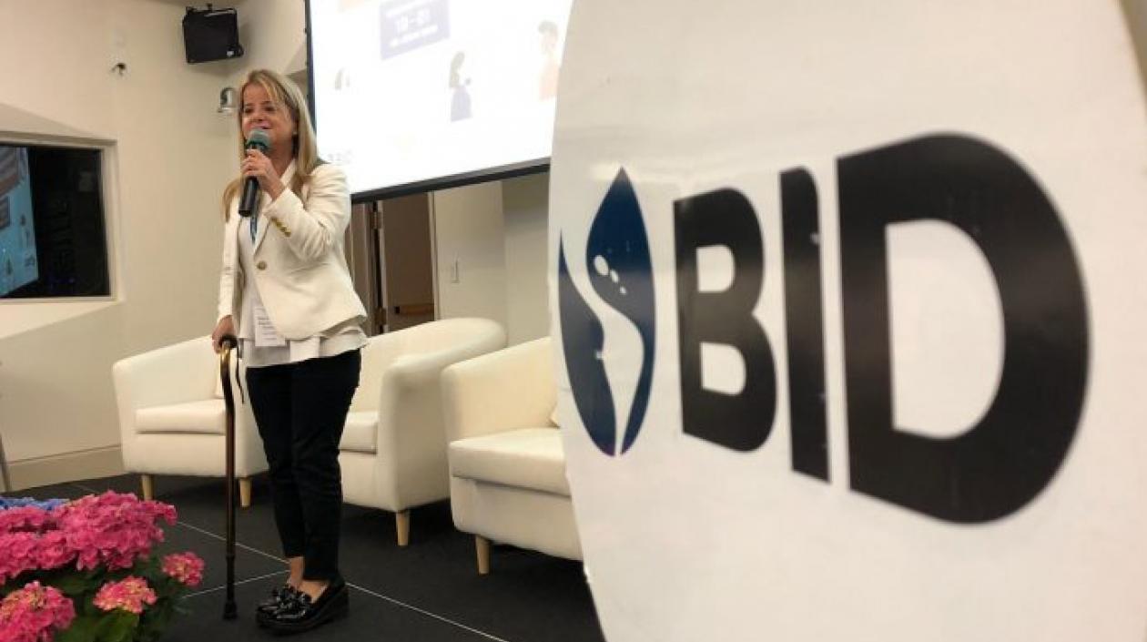 Elsa Noguera, candidata a la Gobernación del Atlántico, estuvo como invitada a un taller de liderazgo para mujeres en el BID.