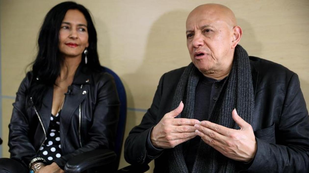 Los integrantes del grupo Cimarrón, Ana Veydó y Carlos Rojas.