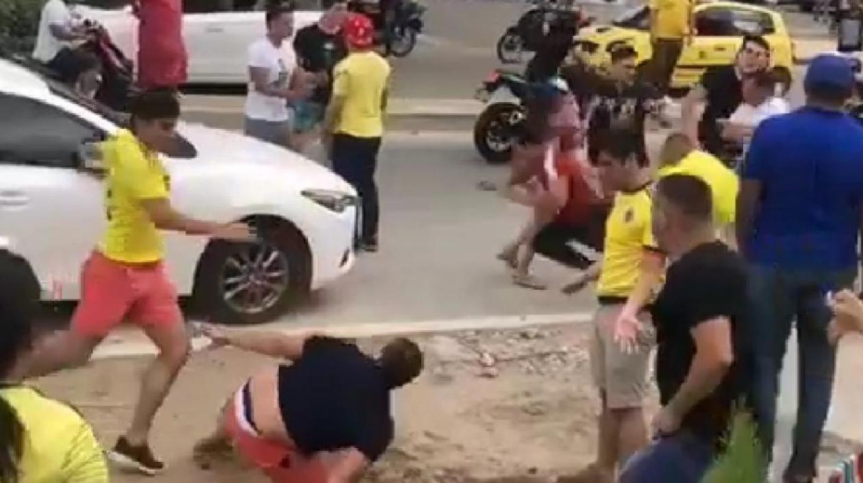 Imagen de la bochornosa pelea en Santa Marta.