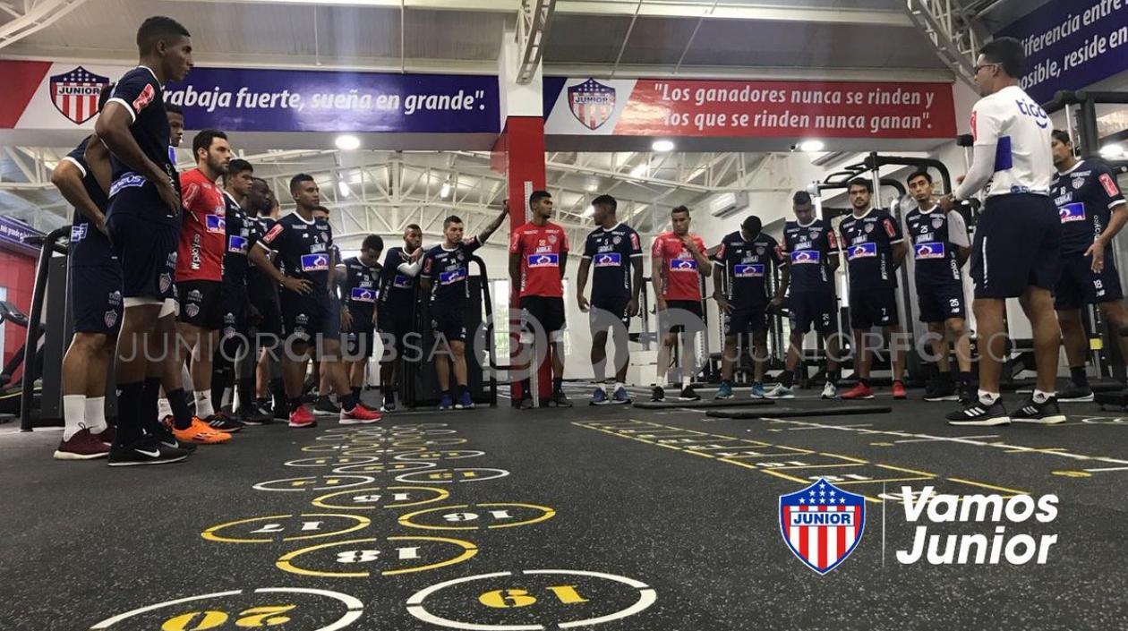 La nómina de jugadores de Junior.