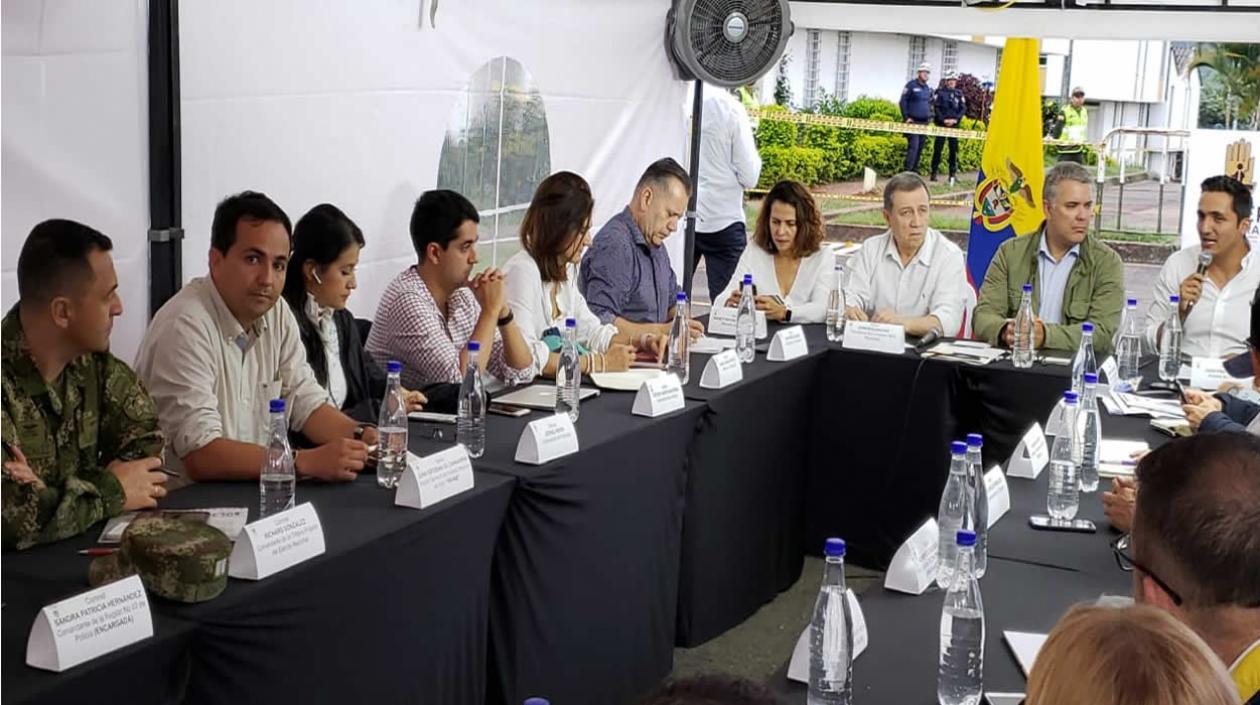 Presidente Ivan Duque reunido con autoridades del transporte
