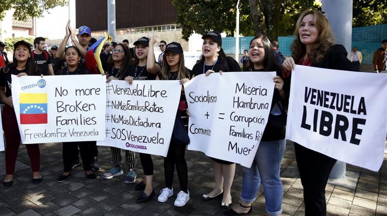 Los jóvenes que participaron en la manifestación.