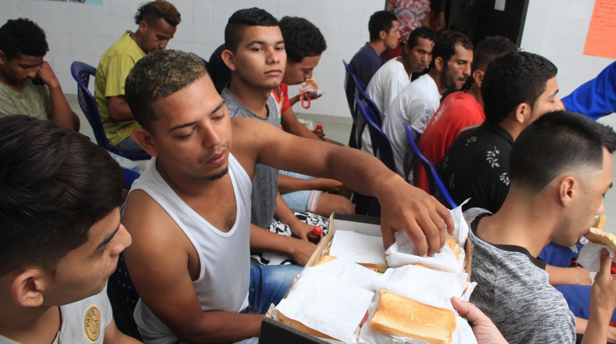 Jornada de atención a 50 habitantes de la calle en la UCJ.