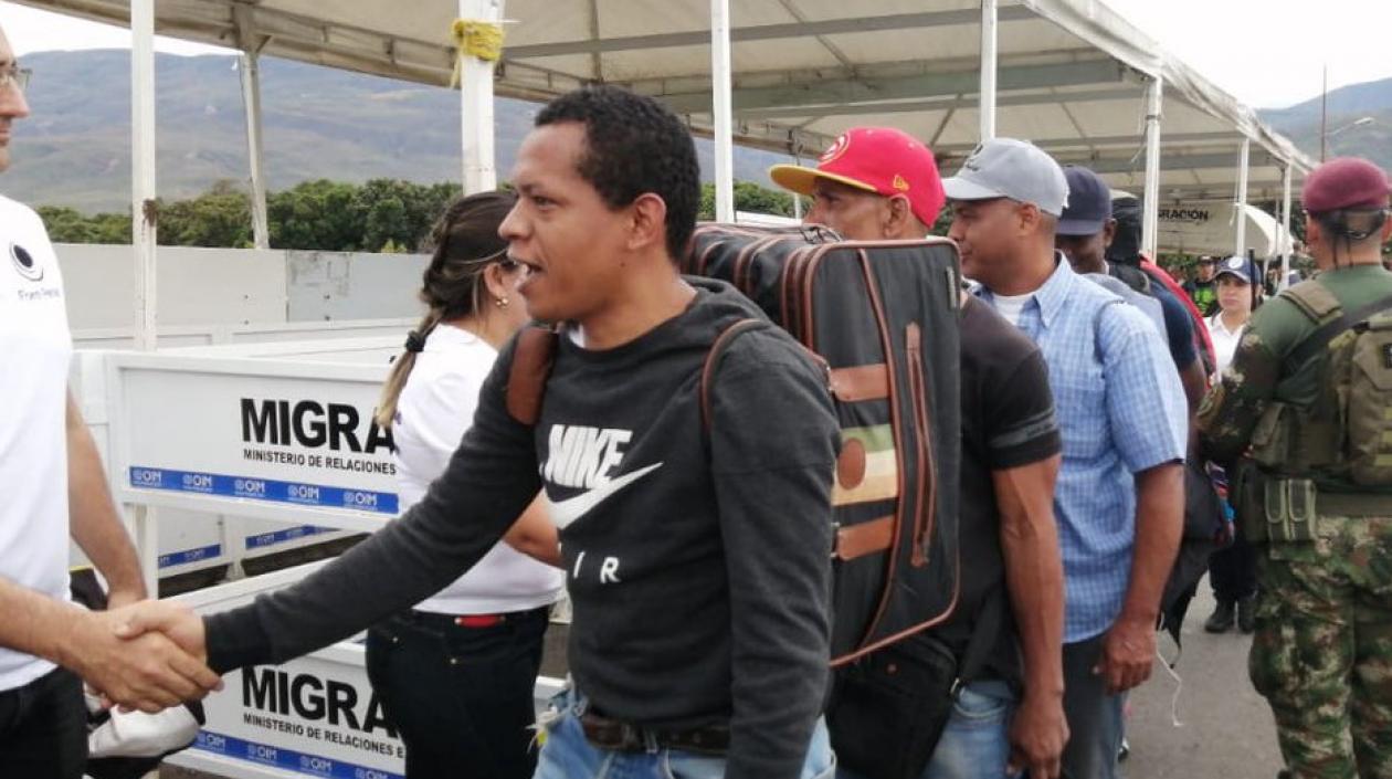 Los liberados llegaron a Colombia y fueron recibidos por Migración Colombia.