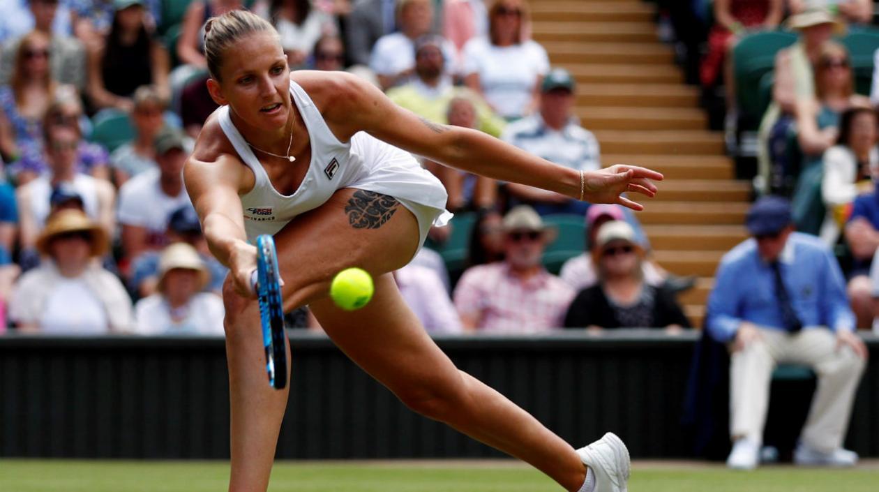 Karolina Pliskova en acción de partido. 