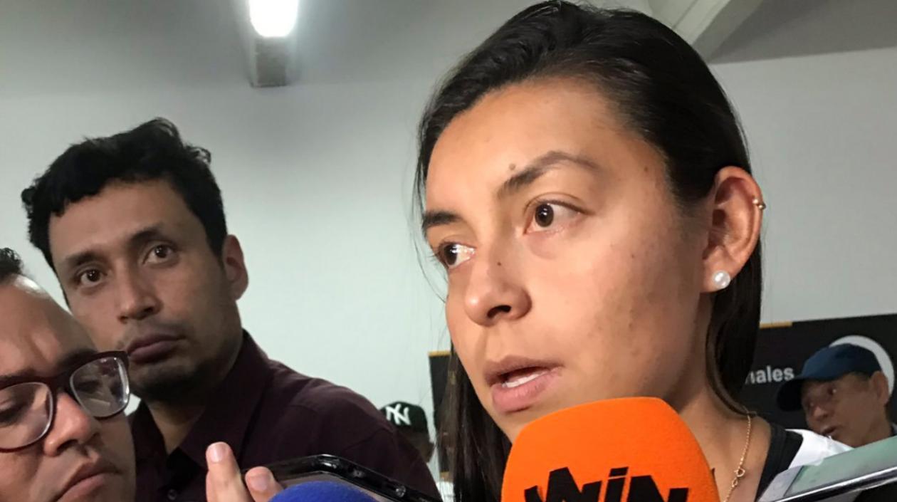 Yoreli Rincón a su llegada a Barranquilla. 