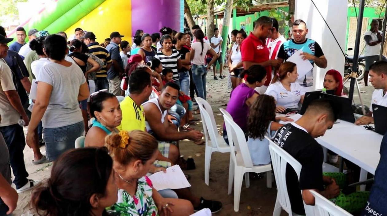 Imagen de una feria de empleo en Soledad.