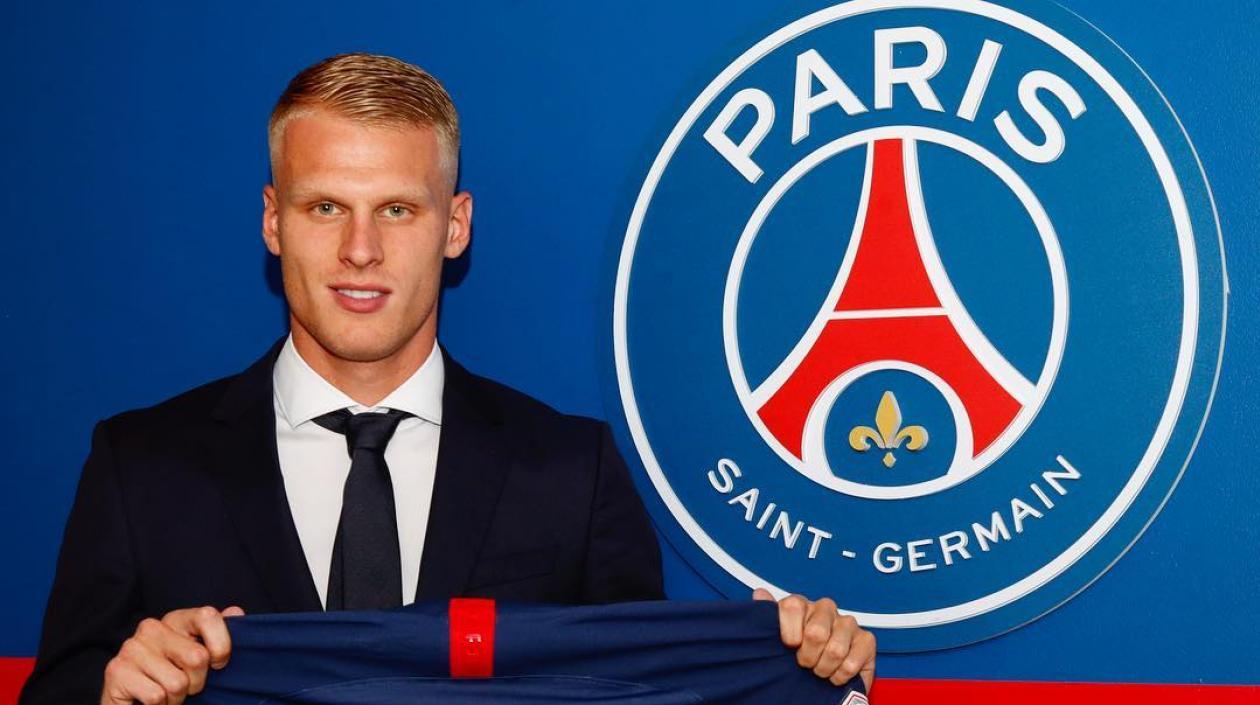 Mitchel Bakker, defensa holandés. 