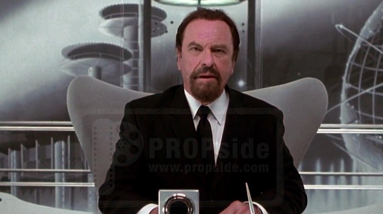 Rip Torn interpretando al 'Agente Z' en 'Hombres de negro'.
