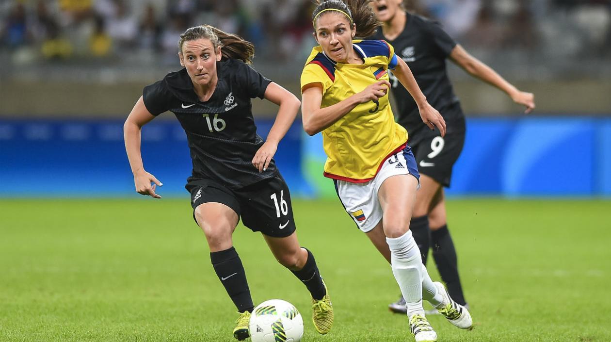 Natalia Gaitán, defensa colombiana. 