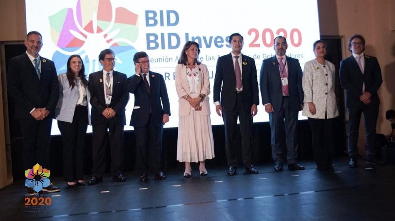 Representantes del Gobierno y de Barranquilla.