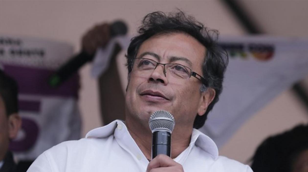 El senador Gustavo Petro.