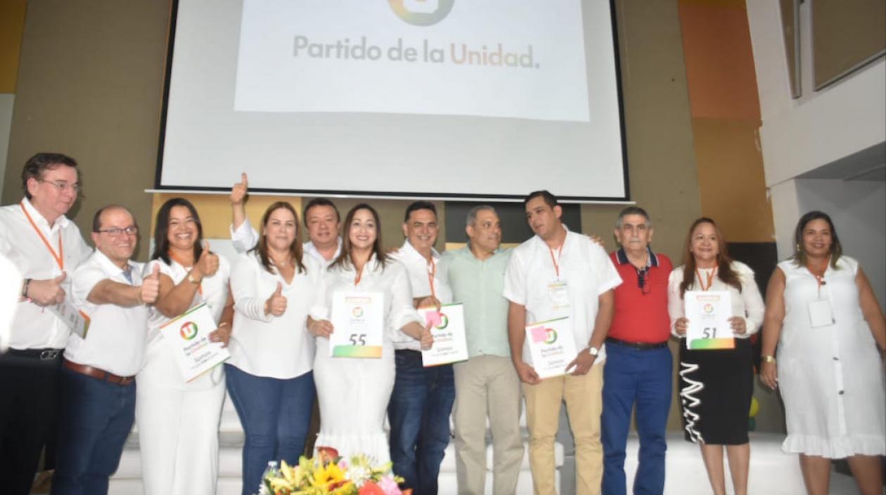 Congresistas de La U con diferentes candidatos.