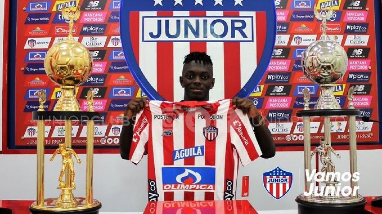 El atacante Edwuin Cetré.