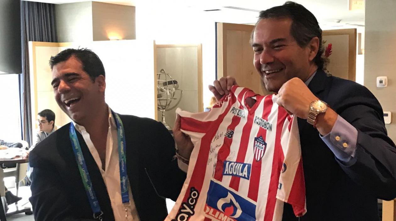 El Alcalde Alejandro Char y el presidente de Panam Sport, Neven Ilic.