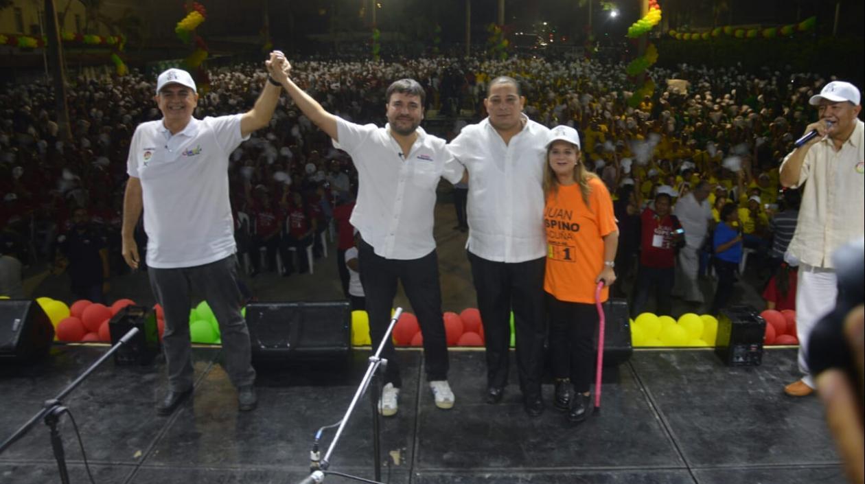 Juan Manotas, Jaime Pumarejo, Juan Carlos Ospino y Elsa Noguera.