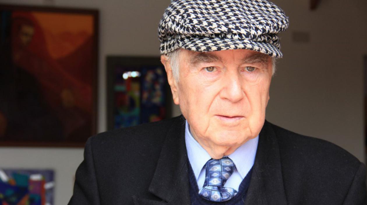 Enrique Lafourcade, escritor chileno.